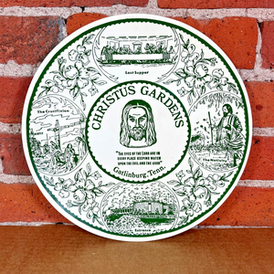 Christus Gardens Gatlinburg Tennessee Souvenir Plate 10" Diameter White / Green