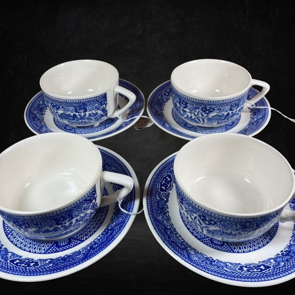 Set of 4 Blue Willow Teacups & Saucers Unmarked 3.75" x 2" Vintage